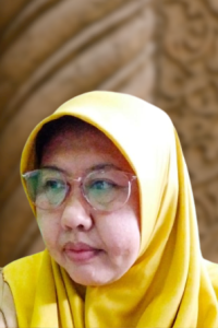 Nining P